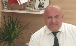 İlk aday Özsakınç