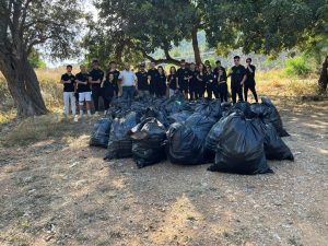 Evkaf İyilik Gönüllüleri Çevre Temizliklerine Devam Ediyor