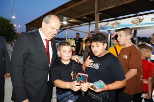 Cumhurbaşkanı Tatar, Beyarmudu Belediyesi 1.Çocuk Festivali’ne katıldı