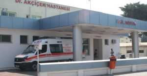 Türkiye İş Bankası’nın katkısıyla alınan mobil dijital röntgen cihazı Girne Dr. Akçiçek Hastanesi’ne teslim edildi.