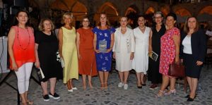 “Kadın bir diplomatın emeğini sanatıyla birleştirmesinin mutluluğunu yaşıyorum”