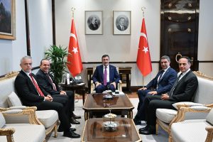 Ataoğlu, Türkiye Cumhurbaşkanı Yardımcısı Cevdet Yılmaz ile bir araya geldi