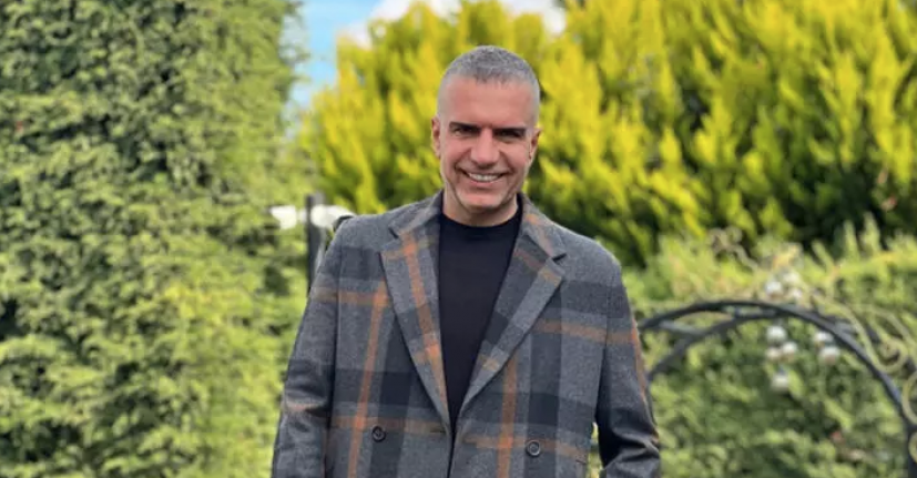 Berdan Mardini genç aşkıyla resmen düşman çatlattı
