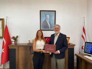 Evkaf Burslarıyla Öğrenciler Hayallerine Kavuşuyor