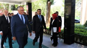 Çavuşoğlu, Türkiye Cumhuriyeti Milli Eğitim Bakanı Yusuf Tekin ile görüştü