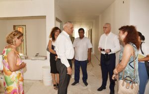 Bakan Taçoy Sınırüstü Halk Vakfı Yaşlı Bakımevi’nde sürdürülen tadilat çalışmalarını inceledi