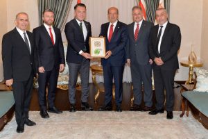 Cumhurbaşkanı Tatar, Kıbrıs Üniversiteler Birliği’ni kabul etti