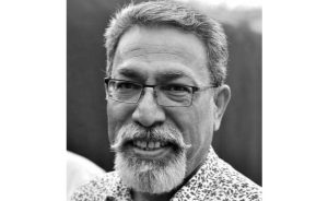 Zaigham Khan yaşamını yitirdi