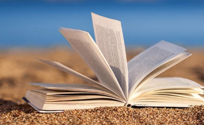 Üniversiteli Kadınlar Derneği laik yapıya uygun kitaplar ile eğitimin devamını talep etti