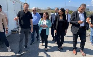 Özdenefe, deprem bölgesindeki ziyaretlerine devam ediyor