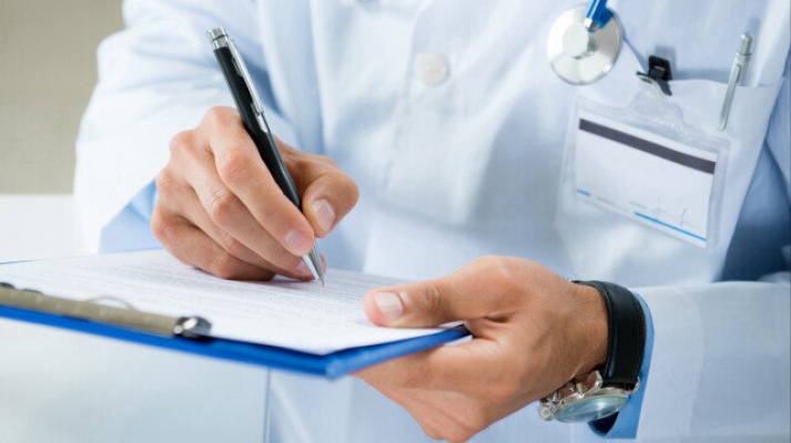 Serbest Çalışan Hekimlerin Reçete Süresi 6 Aya Uzatıldı