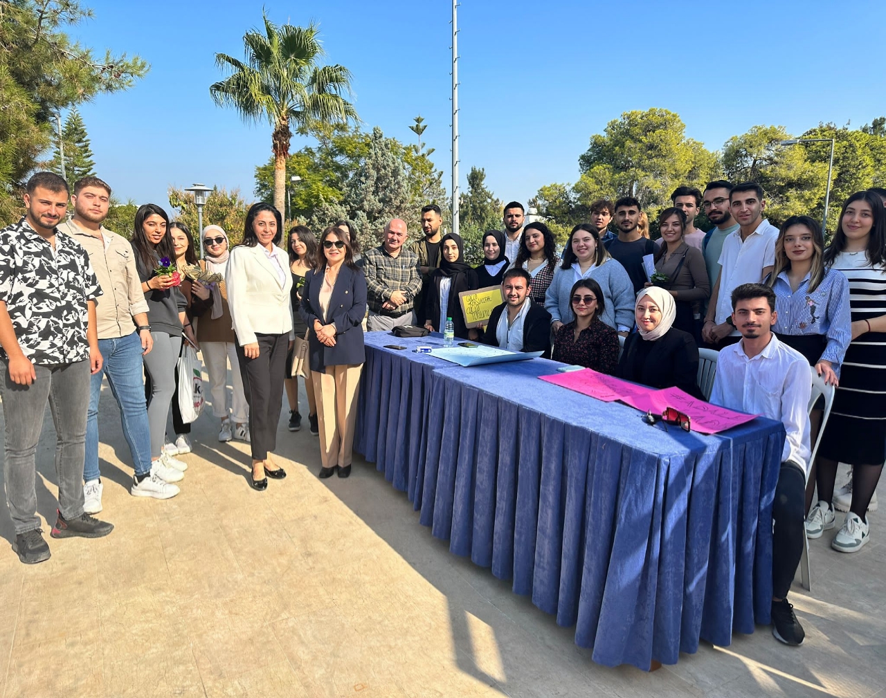 LAÜ öğrencileri Dünya Kadın Hakları Günü’ne dikkat çekti