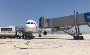 Ercan Havaalanı 1 saatliğine hava trafiğine kapatıldı… 6 uçak etkilendi…