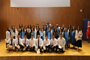 LAÜ Diş Hekimliği Fakültesi mezunları için yemin töreni gerçekleştirildi