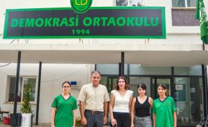 “Adet Yoksulluğuna Karşı Sen De Paylaş” kampanyası çerçevesinde toplanan malzemeler kız çocuklarına ulaştırılmaya devam ediyor