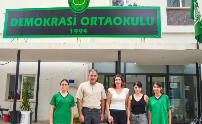 “Adet Yoksulluğuna Karşı Sen De Paylaş” kampanyası çerçevesinde toplanan malzemeler kız çocuklarına ulaştırılmaya devam ediyor