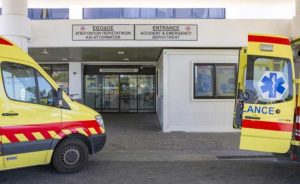 Eş şiddetinden kaçan kadın, balkondan düştü