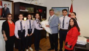 Feyzioğlu, 20 Temmuz Fen Lisesi öğrencilerini kabul etti