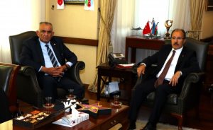 Milli Eğitim Bakanı Çavuşoğlu, Türkiye’nin Bakü Büyükelçiliğini ziyaret etti