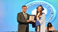 LAÜ’de diploma sevinci yaşandı