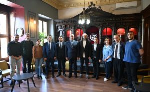 Çavuşoğlu Trabzon’da Gazeteciler Cemiyeti ve Muharip Gaziler Derneği Trabzon Şubesi’ni ziyaret etti