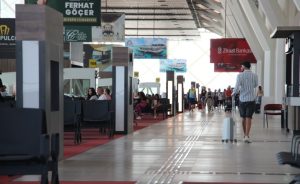 Ercan Havalimanı’nda Kurban Bayramı yoğunluğu