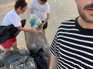 ÇEVRE TEMİZLİĞİ DEVAM EDİYOR, MANZARA DEĞİŞMİYOR…