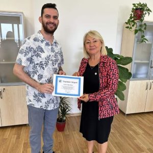 Eczacı Altıncı LAÜ’deki konferansta deneyimlerini paylaştı