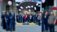 Hemşireler Onkoloji Merkezi’nden pembe balon uçurarak meme kanserinde erken tanının önemine dikkat çekti