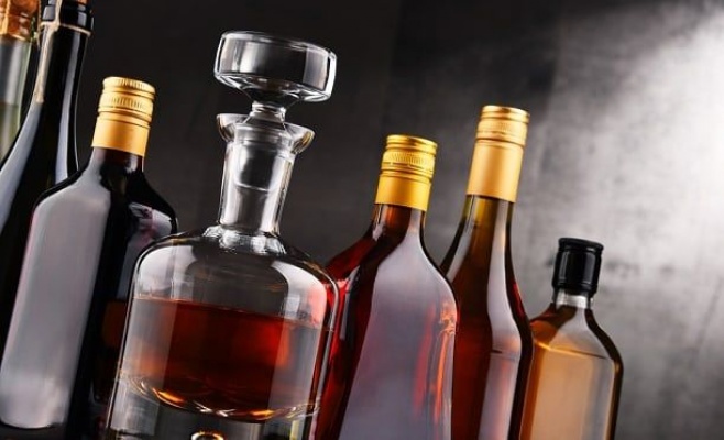 Alkol satış ruhsatı olmadığı halde satan iş yeri işletmecisine yasal işlem