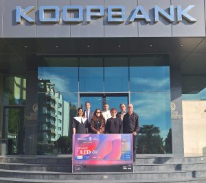 KOOPBANK’IN KOOP24 VE HEPi KAMPANYALARINDA HISENSE SMART TV KAZANAN MÜŞTERİLER HEDİYELERİNİ TESLİM ALDI.