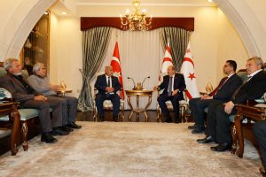 Cumhurbaşkanı Ersin Tatar Çukurovalılar Derneği Başkanı ve Yönetim Kurulunu kabul etti