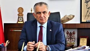 Çavuşoğlu: “Bir öğrencinin inancı doğrultusunda başörtüsü takması laikliğe aykırı değil”