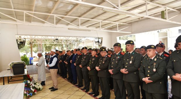 Şehit Teğmen Caner Gönyeli’nin eşi Nükhet Gönyeli toprağa verildi
