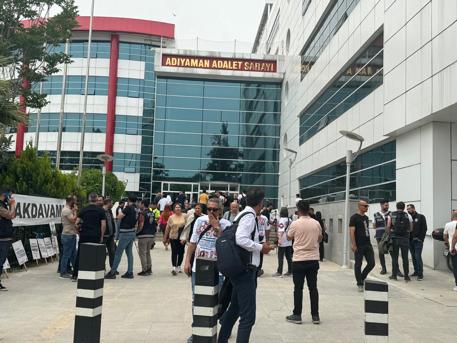 İsias’ın yıkılmasında kusuru bulunan kamu görevlilerinin davasında enkazda vefat edenlerin ailelerine söz verilmeye başlandı