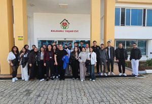LAÜ Sağlık Hizmetleri Meslek Yüksekokulu’ndan “Kalkanlı Yaşam Evi”ne Anlamlı Ziyaret
