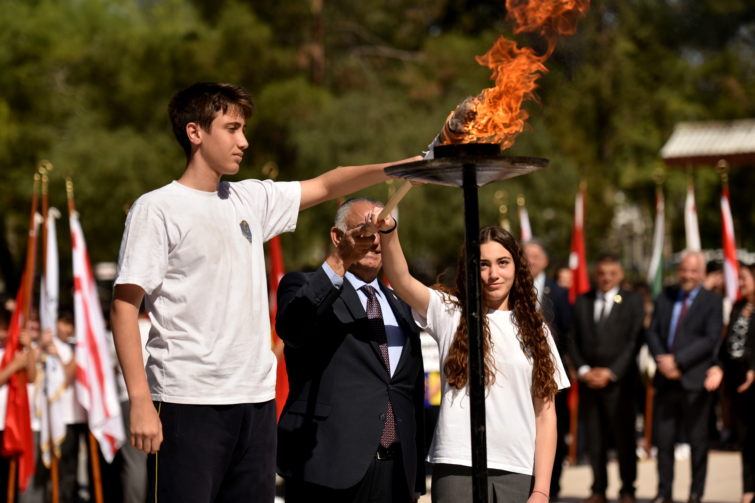 19 Mayıs Atatürk’ü Anma Gençlik ve Spor Bayramı etkinlikleri Atatürk Anıtı önünde düzenlenen törenle başladı