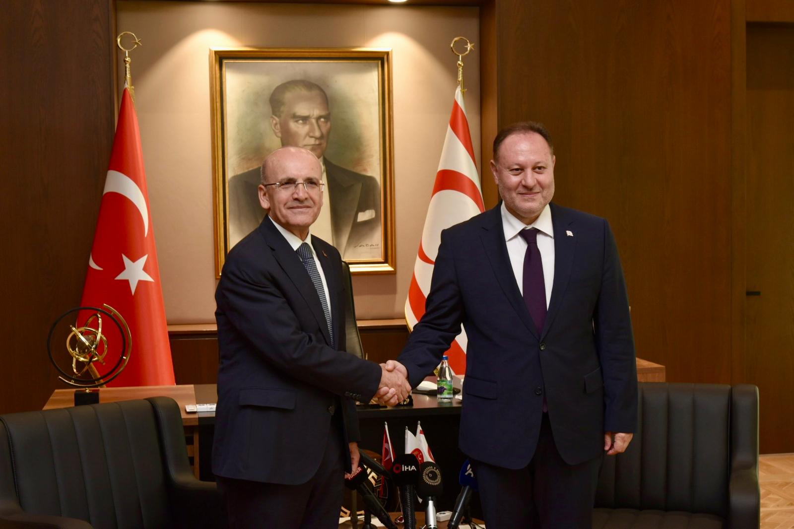 Meclis Başkanı Öztürkler, Mehmet Şimşek’i kabul etti