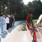 Bakan Gardiyanoğlu, Azerbaycan ve Türk şehitliklerini ziyaret etti