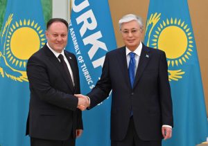 Öztürkler, TÜRKPA heyet başkanları ile birlikte Kazakistan Devlet Başkanı tarafından kabul edildi