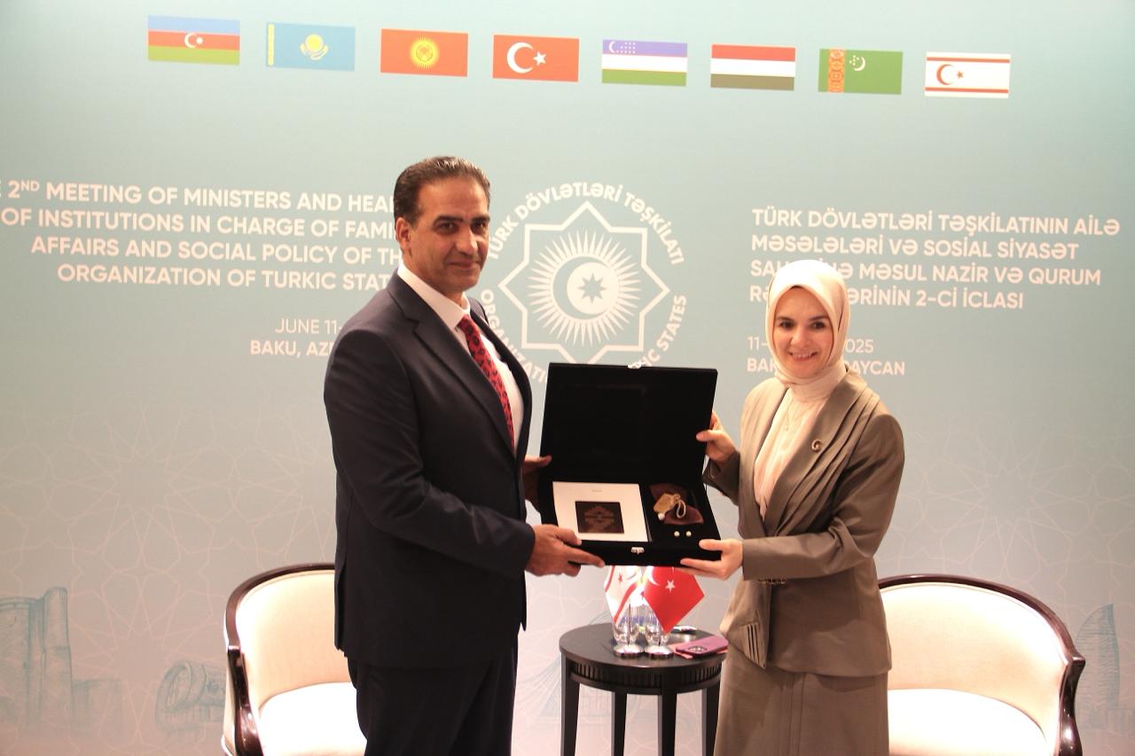 Gardiyanoğlu Türkiye Aile ve Sosyal Hizmetler Bakanı Göktaş ile Bakü’de bir araya geldi