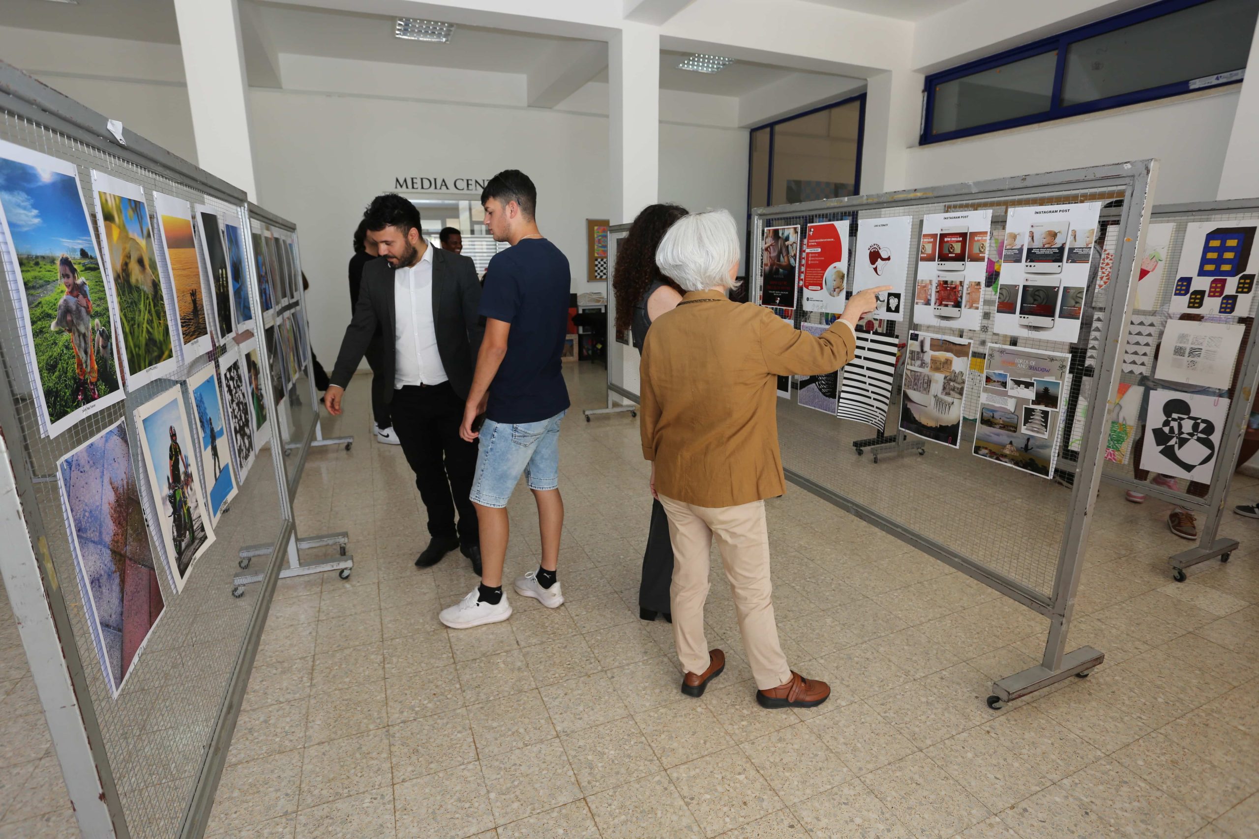 LAÜ öğrencilerinin yaratıcı çalışmaları sergilendi