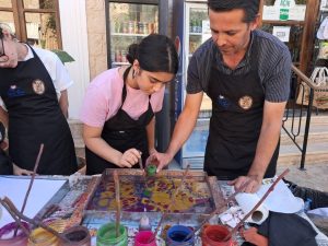 SAMTAY’ın Gazimağusa’daki merkezinde çocuklara ebru eğitimi verildi