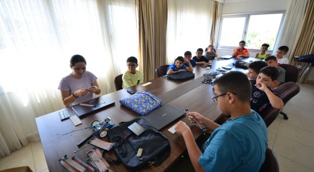 Lefke’de robotik kodlama eğitimi düzenlendi