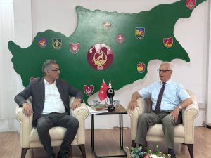 Erhürman, TMT Mücahitler Derneği’ni ziyaret etti