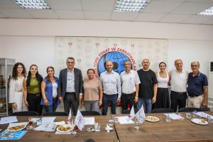 Erhürman, KTEZO’da bir grup esnafla bir araya geldi