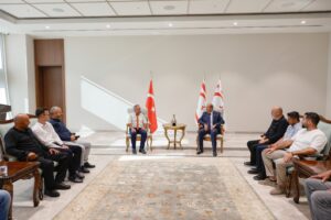 Cumhurbaşkanı Tatar, Güzelyurt Milli ve Manevi Değerleri Koruma Derneği heyetini kabul etti