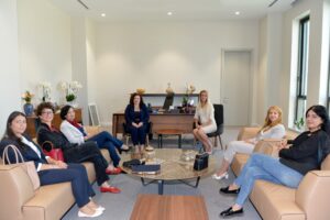 Cumhurbaşkanının eşi Nilden Bektaş Erhürman, İş Kadınları Derneği yönetimiyle görüştü