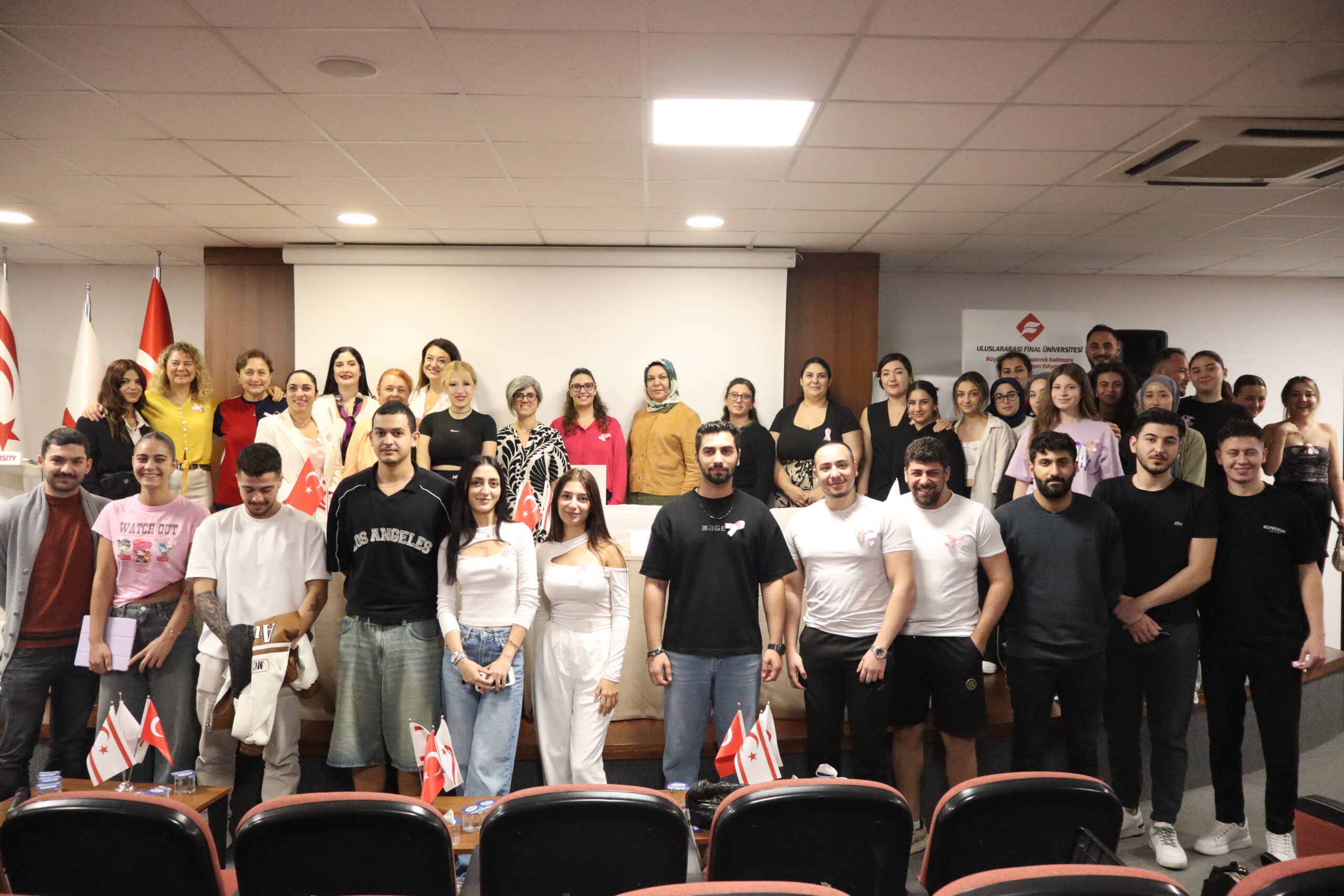 UFÜ’de meme kanserinde erken tanı ve farkındalık konuşuldu