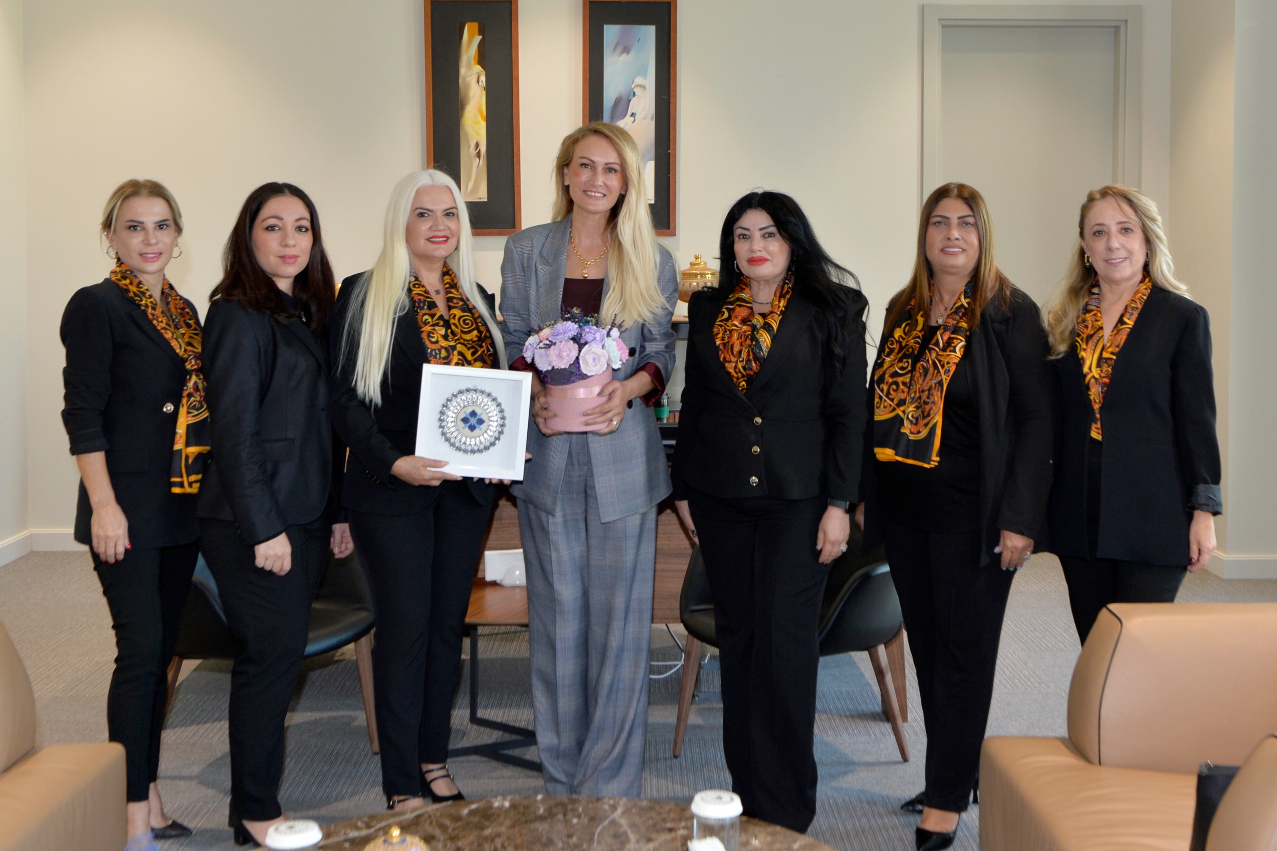 Cumhurbaşkanı Erhürman’ın eşi Nilden Bektaş Erhürman, girişimci kadınlarla görüştü